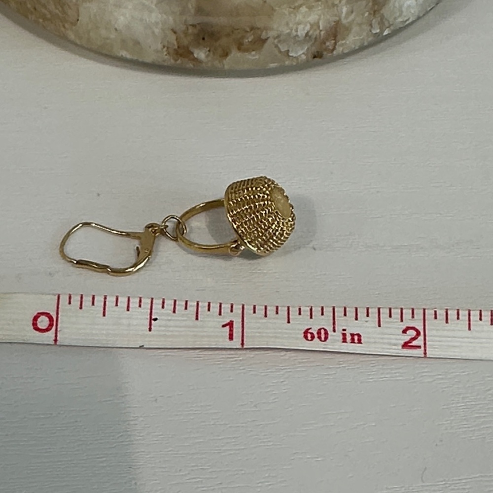 14ky American Scrimshaw Nantucket basket earrings - Picture 8 of 8